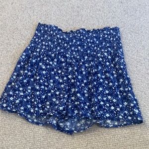 Aerie blue floral smocked shorts